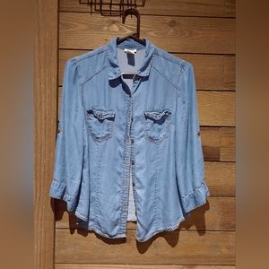 Denim-looking button down shirt